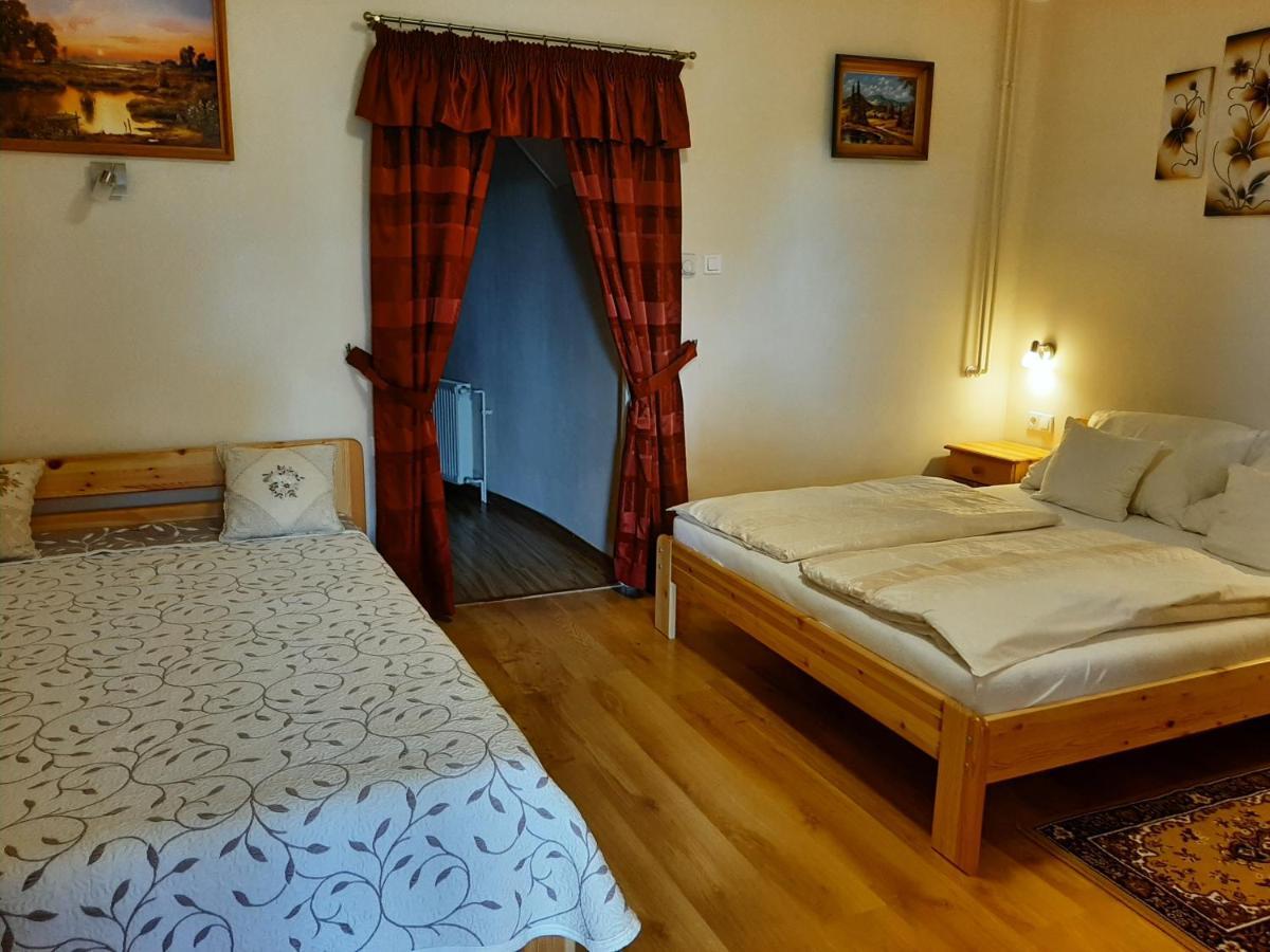 Bed and Breakfast Rozsakert Vendeghaz Szigliget Exterior foto