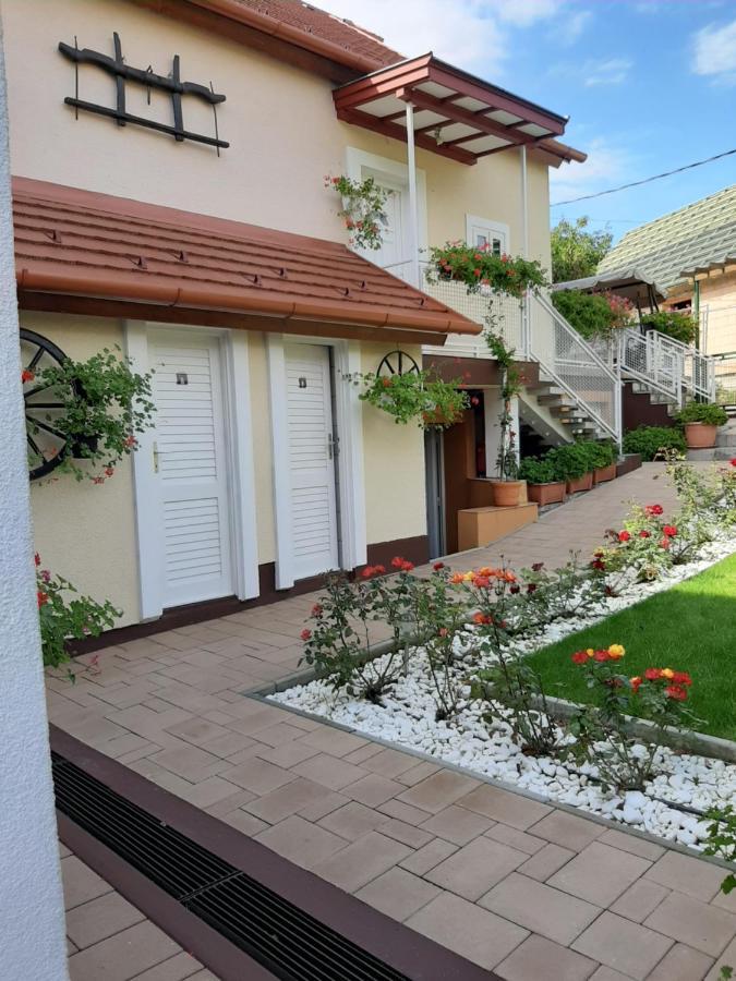 Bed and Breakfast Rozsakert Vendeghaz Szigliget Exterior foto