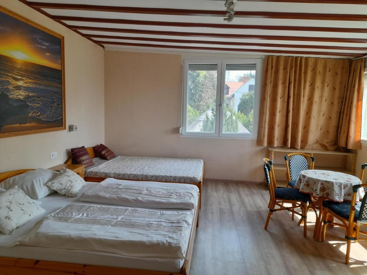 Bed and Breakfast Rozsakert Vendeghaz Szigliget Exterior foto