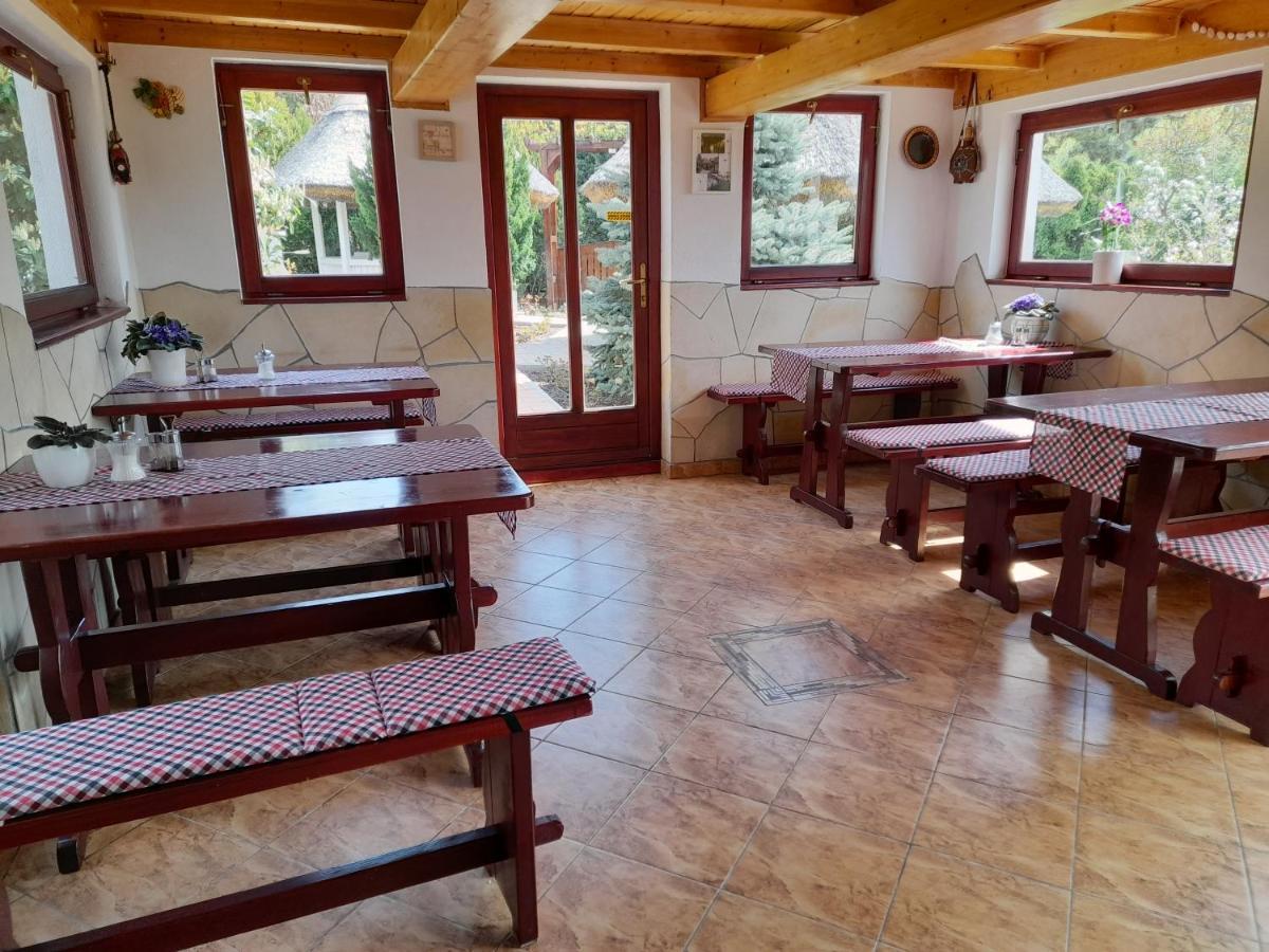 Bed and Breakfast Rozsakert Vendeghaz Szigliget Exterior foto