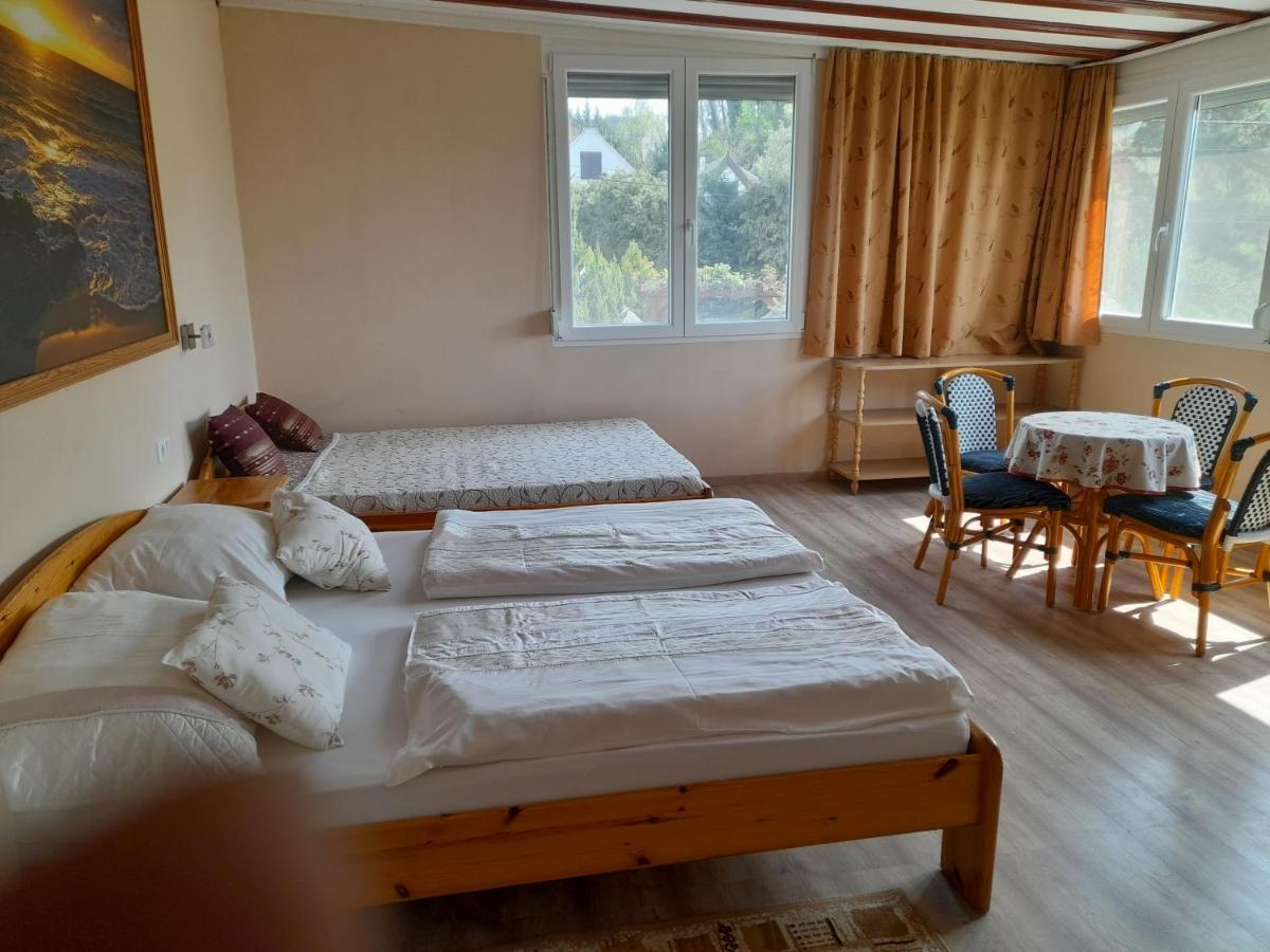 Bed and Breakfast Rozsakert Vendeghaz Szigliget Exterior foto