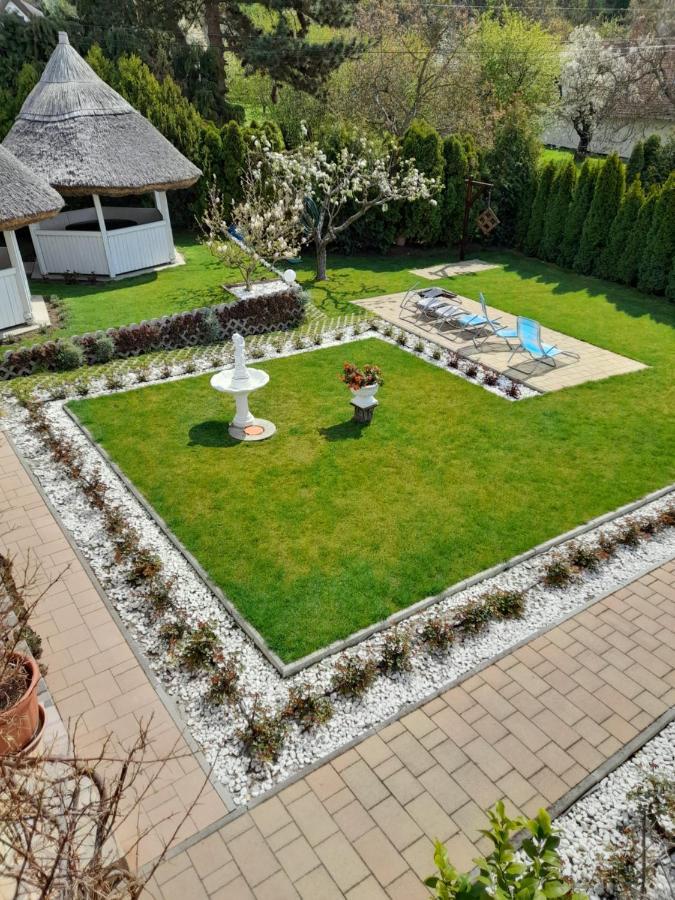 Bed and Breakfast Rozsakert Vendeghaz Szigliget Exterior foto