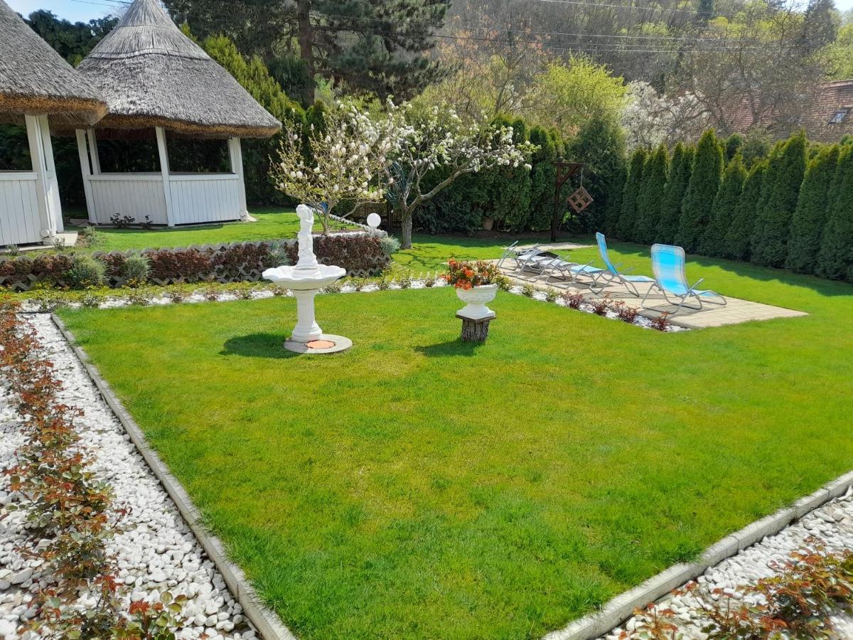 Bed and Breakfast Rozsakert Vendeghaz Szigliget Exterior foto